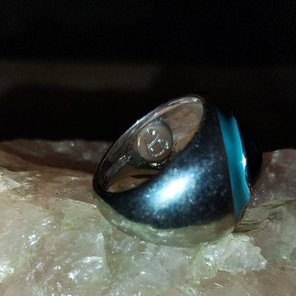 Beautiful Ring - Picture 3 of 5